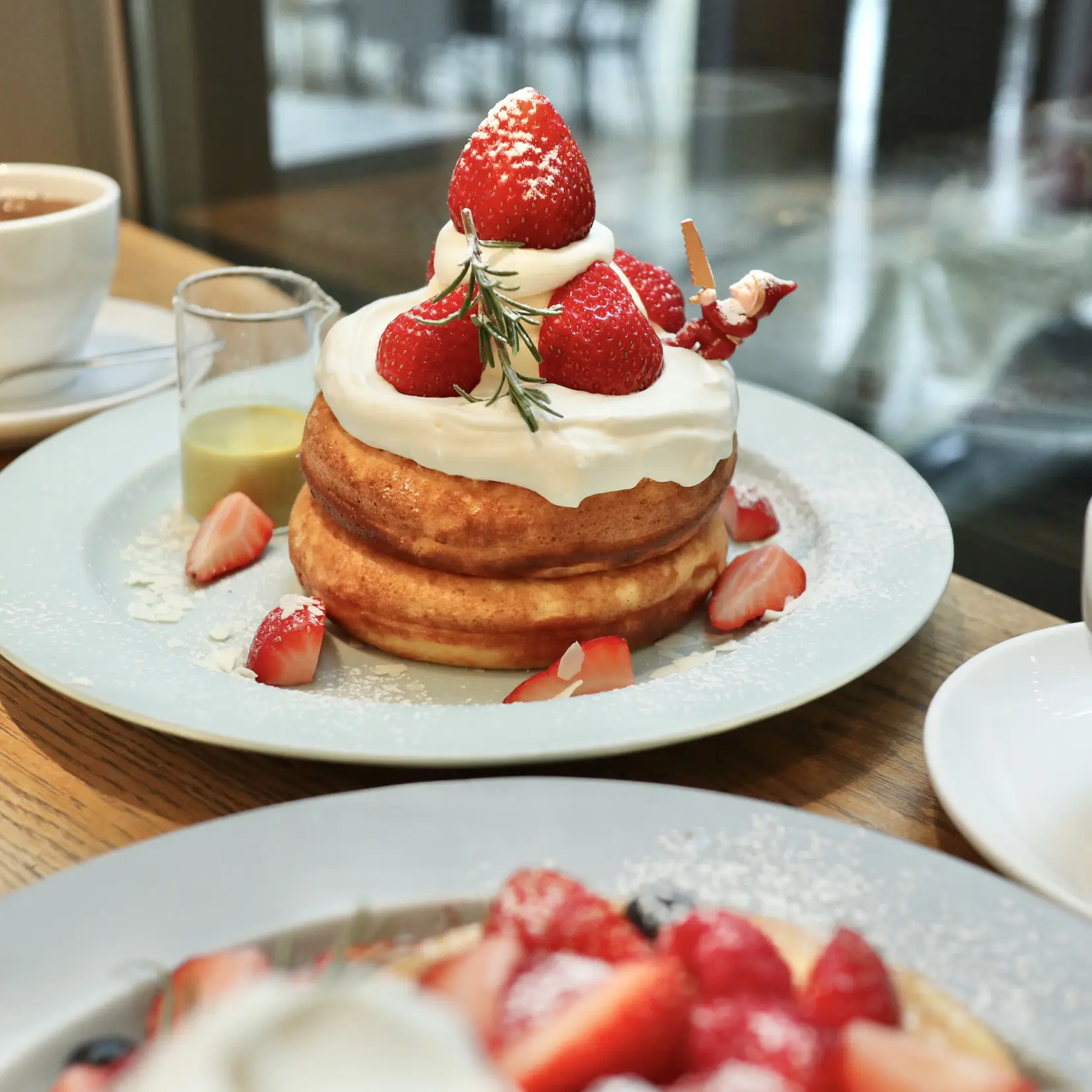 可愛いクリスマスパンケーキ🥞🎄@大阪・梅田 | serina_cafeが投稿したフォトブック | Lemon8