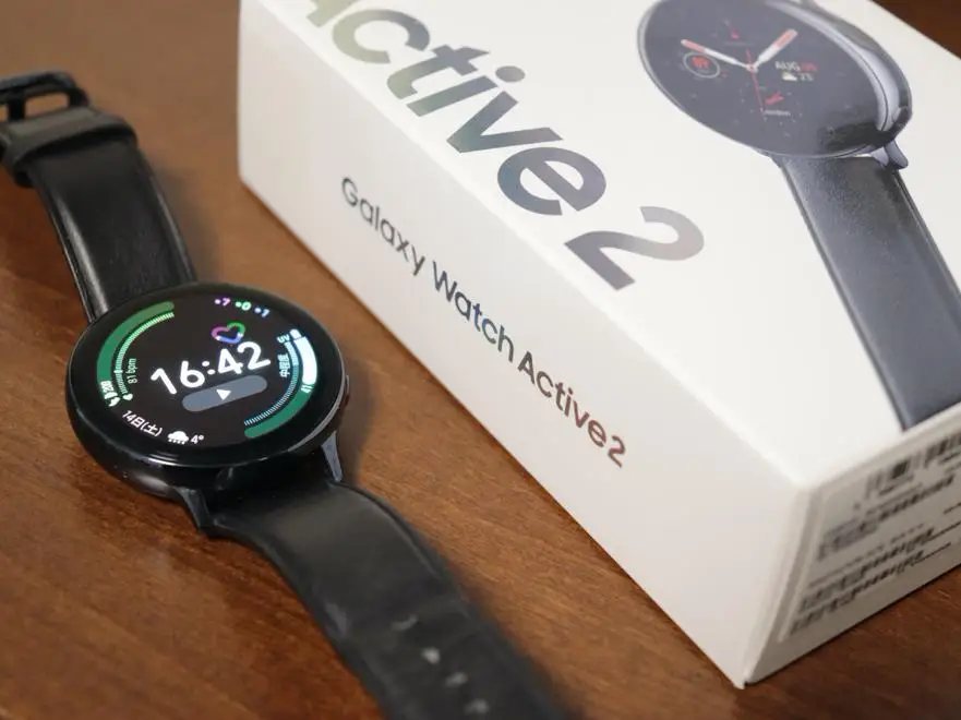 LINEの返信もできるスマートウォッチ！Samsung Galaxy Watch Active2