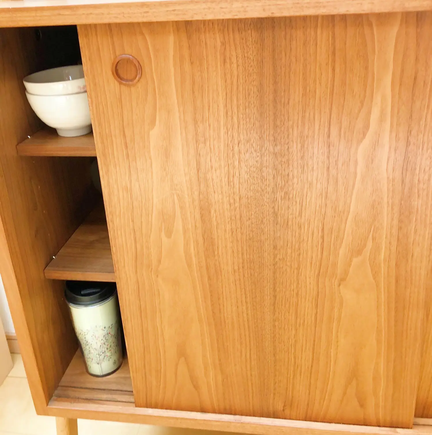 31万円！オーダーメイド食器棚で我が家だけの特別北欧風インテリア  