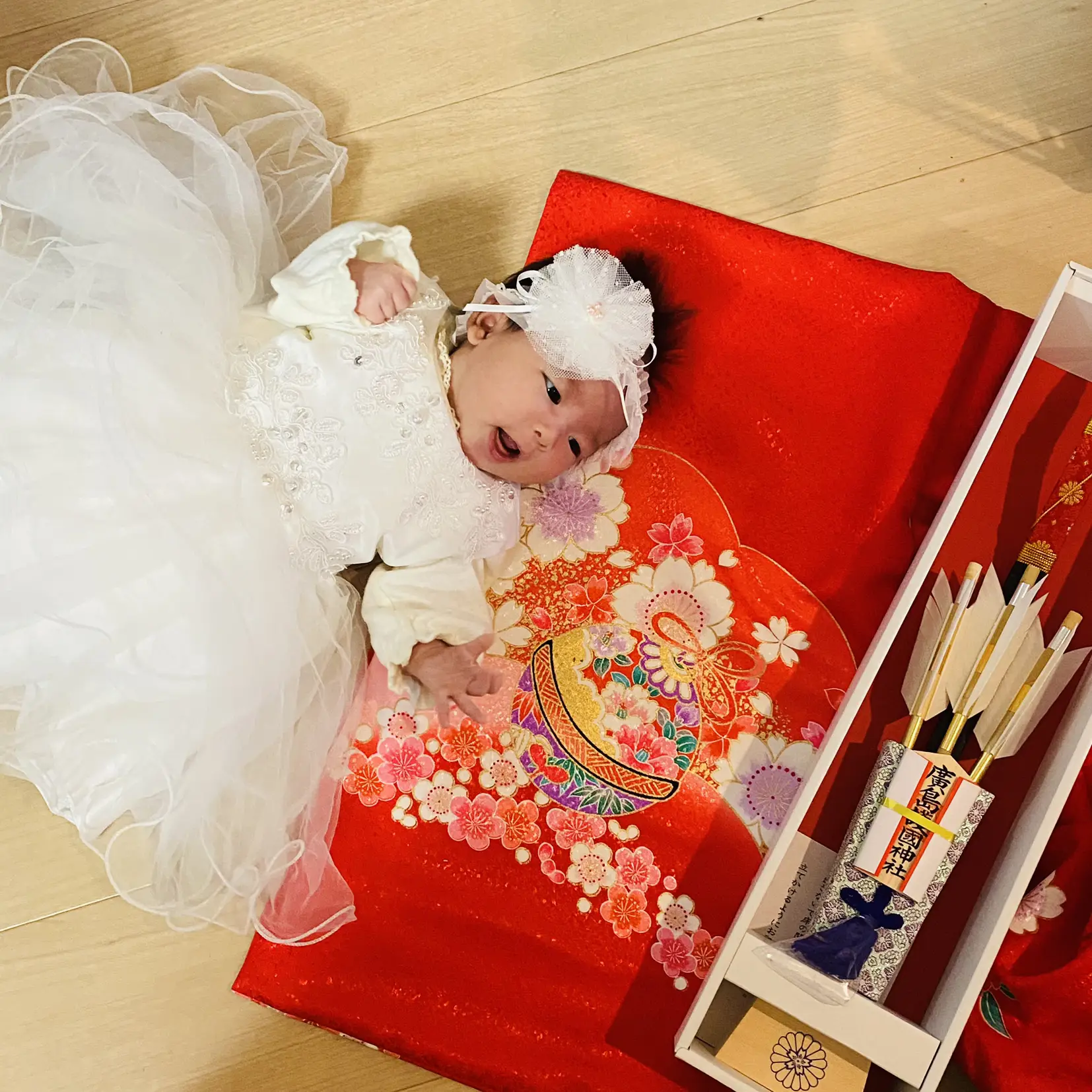 新品！セレモニードレス帽子付　新生児　超ロング丈　ベビー　お宮参り　お食い初め 新品！セレモニードレス帽子付新生児超ロング丈ベビーお宮参りお