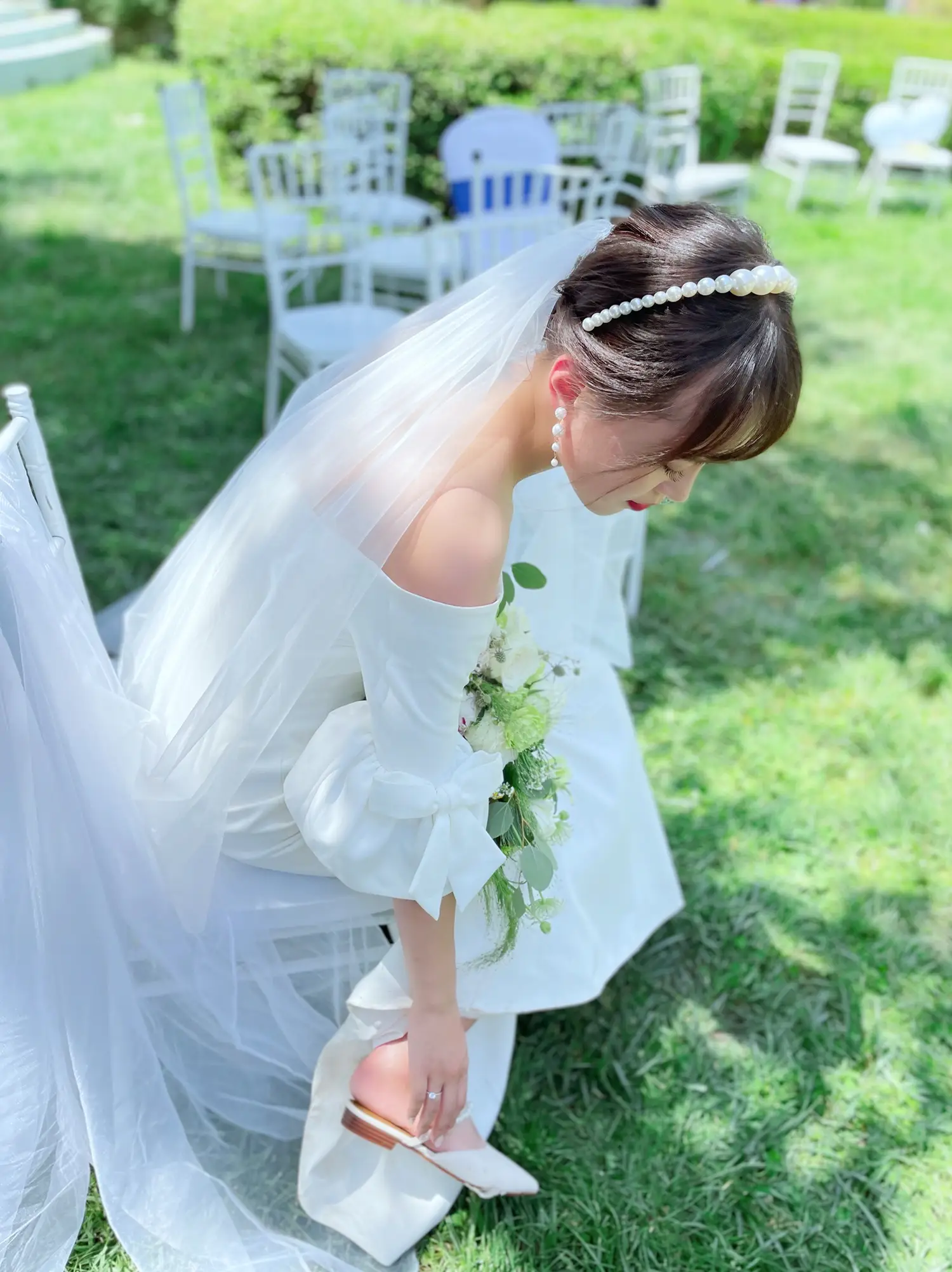 憧れのドレス ブルーグレー プリンセスライン オフショルダー 埋め込ま  