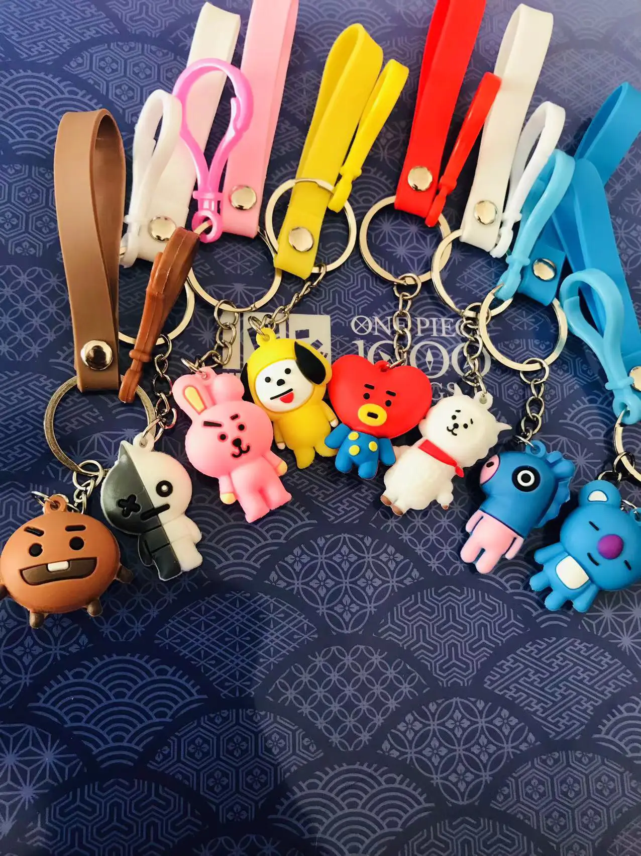 ☆ BTS BT21 キャラクター キーホルダー ストラップ 【8個セット】 | 激安ショップ3が投稿したフォトブック | Lemon8