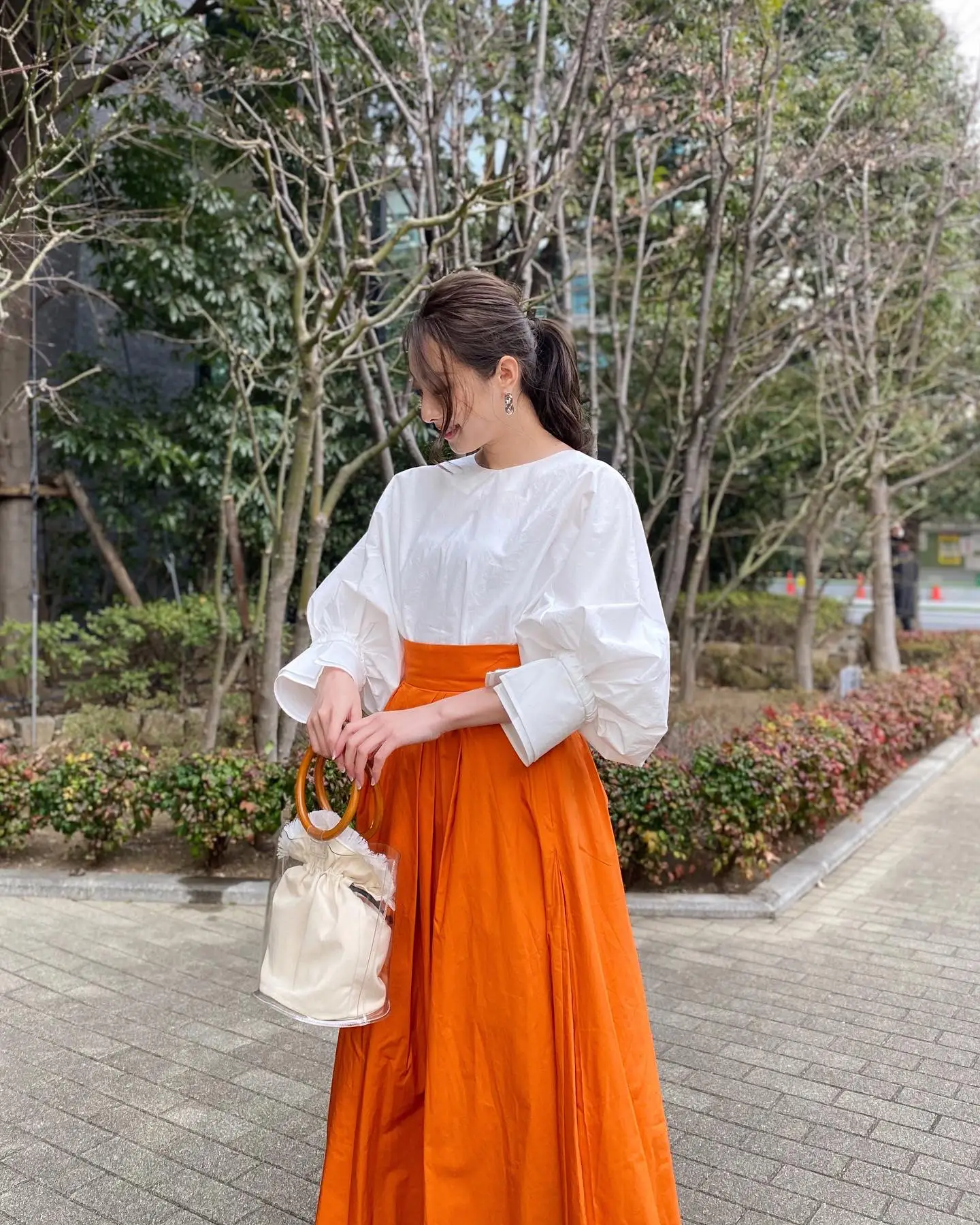 coordinate / orange skirt | megumi_iが投稿したフォトブック | Lemon8