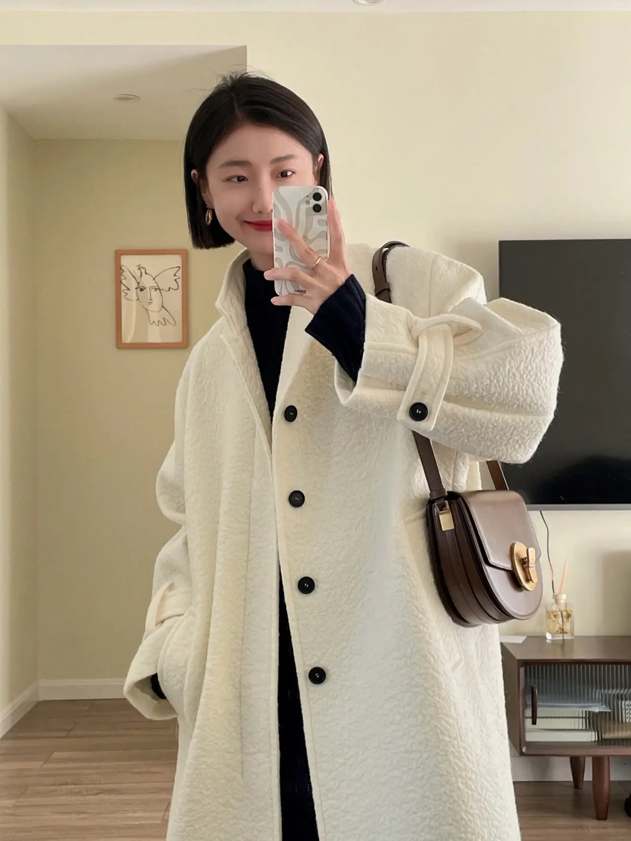 冬の白いコート着こなし | Fuukaが投稿したフォトブック | Lemon8
