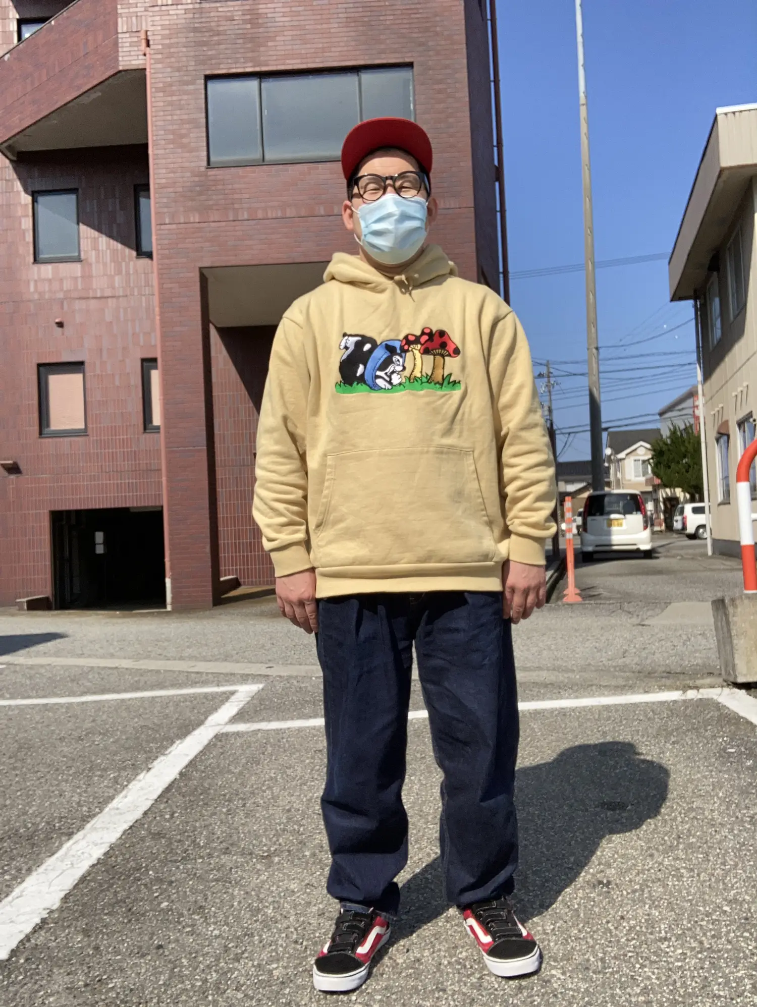 パーカーおじさん   | ノビ山本⛰️富山県住みます芸人が投稿した