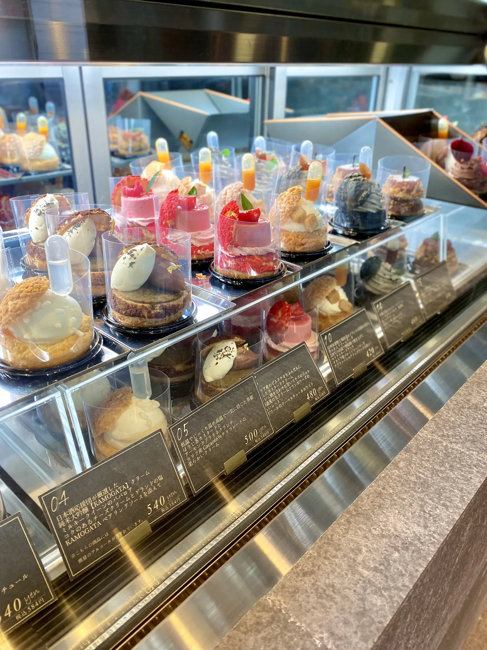 Osaka Umeda 】 Cute and exquisite cream puff specialty shop ♡ | Gallery  posted by puu_fuu | Lemon8