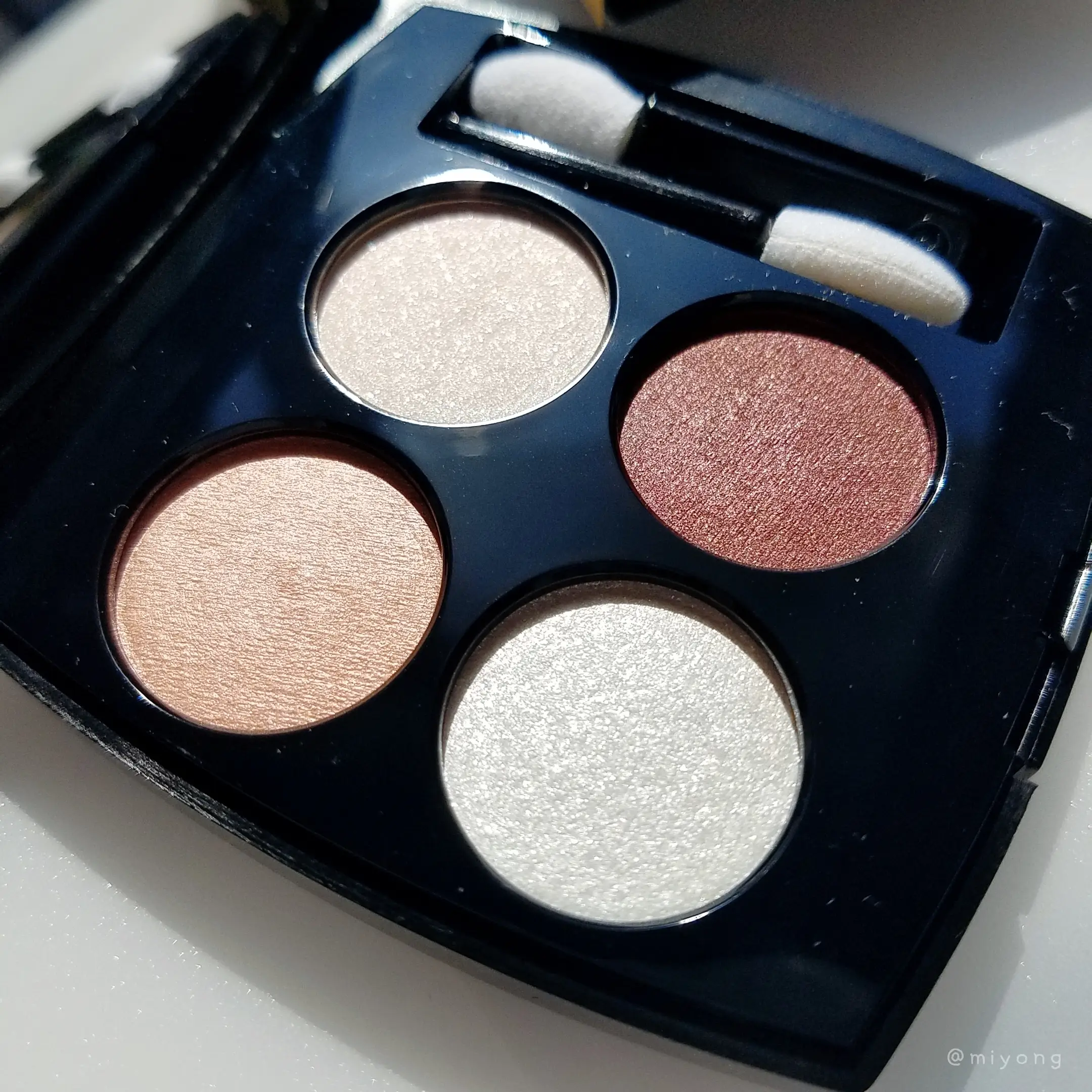 Eyeshadows - Eyeshadow Palettes & Primers