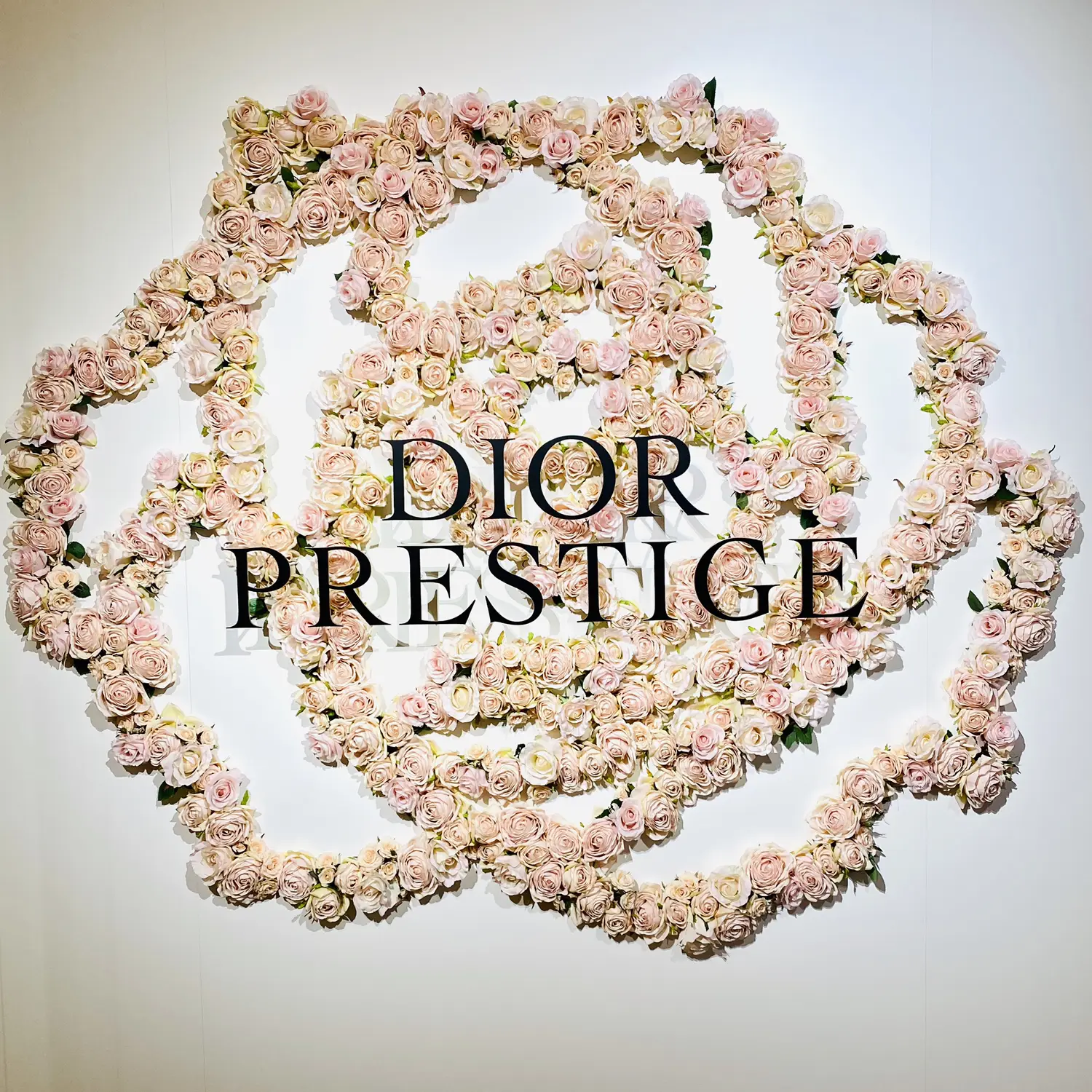 新作》Dior プレステージ マイクロ ユイル ド ローズ セラム﻿ | saya_cosmelogが投稿したフォトブック | Lemon8