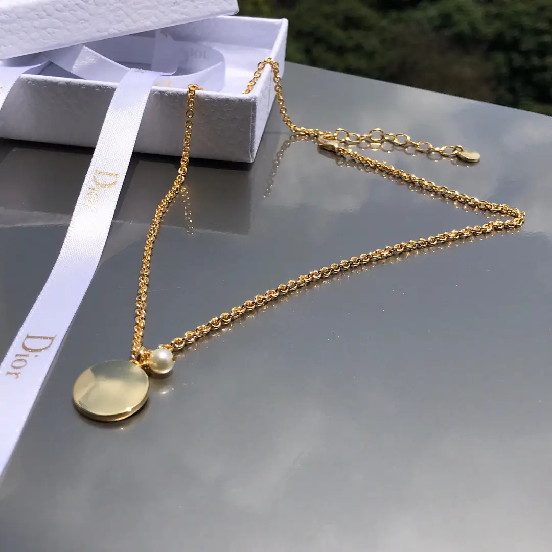 Dior necklace ネックレス | cincin_innが投稿したフォトブック | Lemon8