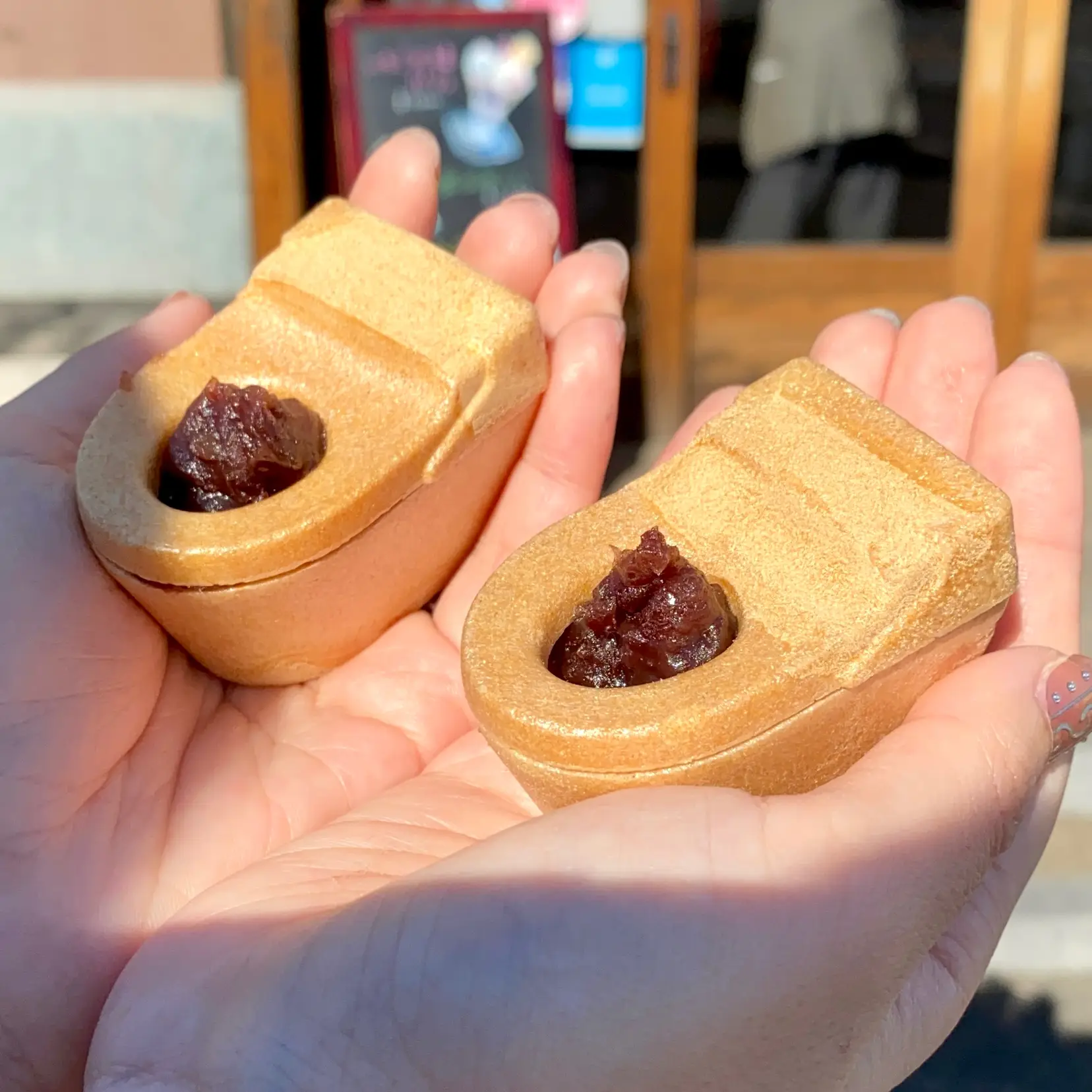 日本新作』 トイレの最中 50個 大蔵餅 LIXIL お菓子 和菓子 あんこ