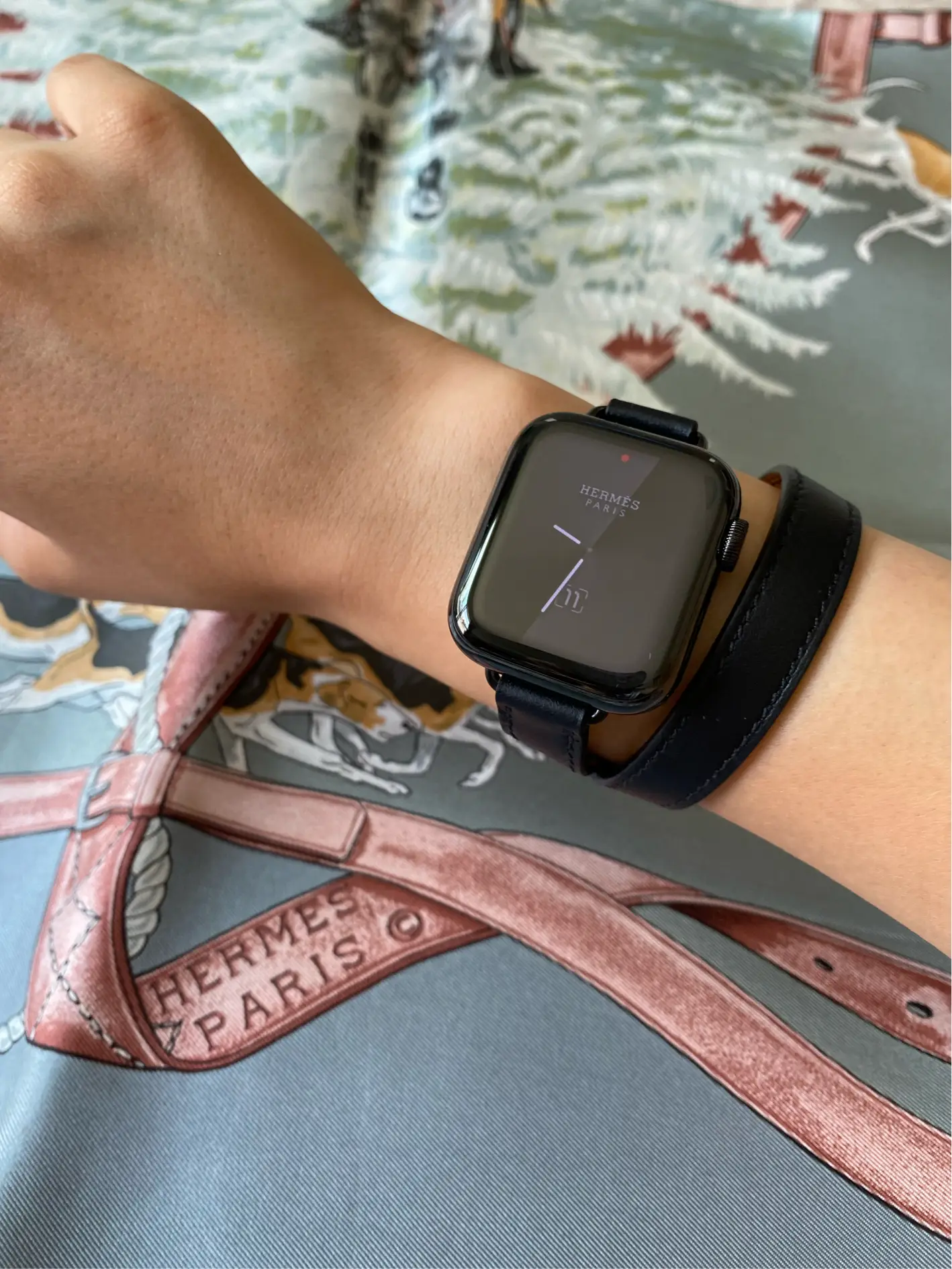 誕生日プレゼントはHermès × Apple Watch | Natsumi.Sが投稿したフォト