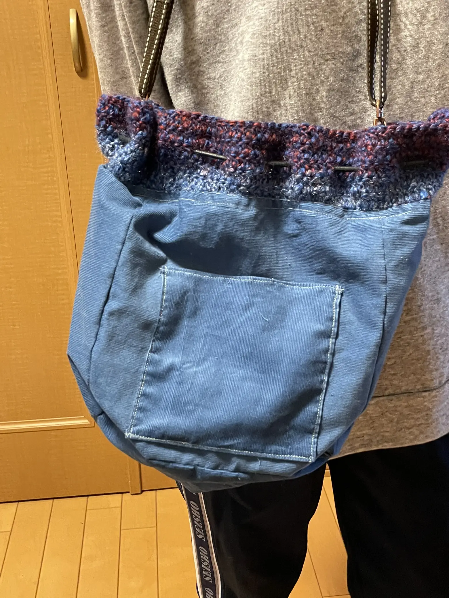 久しぶりのハンドメイド❣️モチーフ編みの巾着バッグ❣️中は