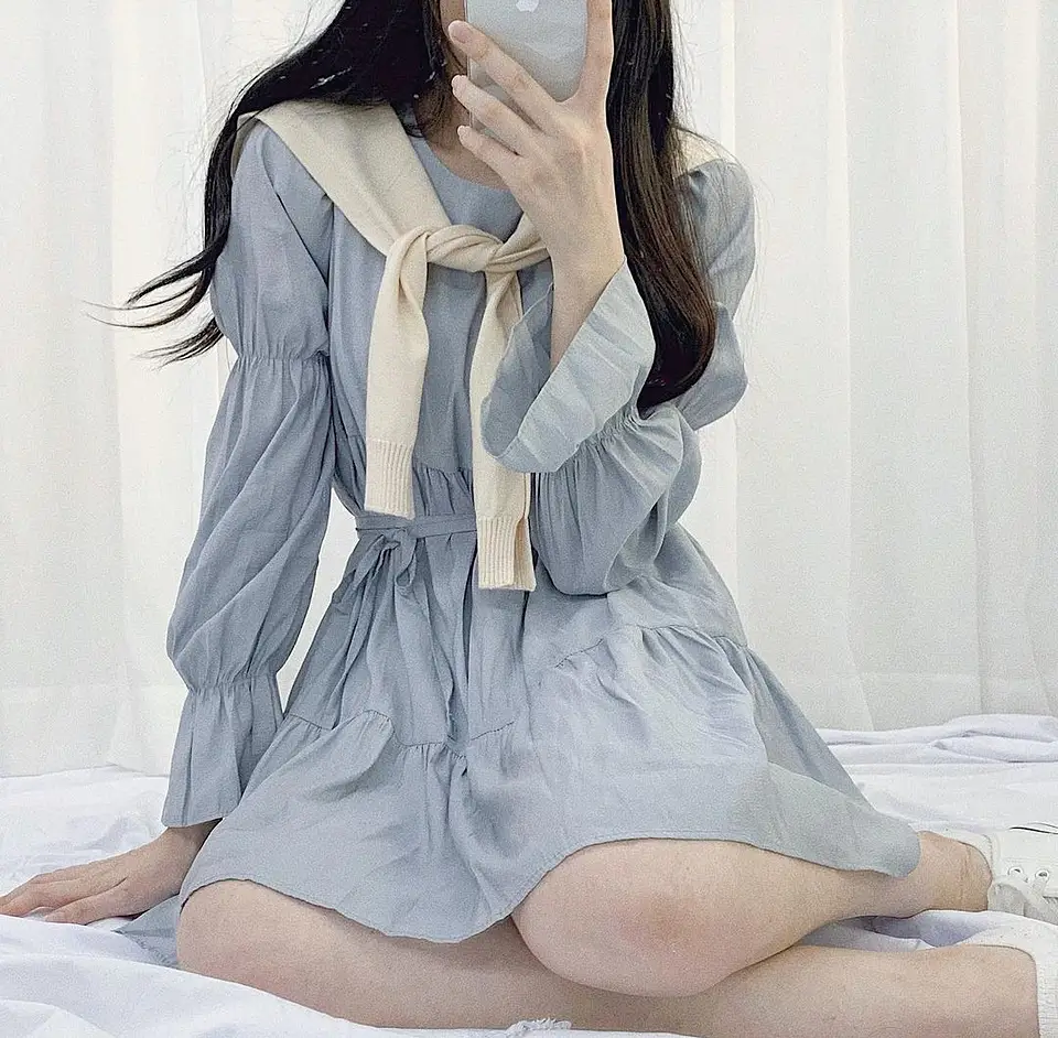 可愛い女の子/水色・実写 よければアイコンなどにお使いくださ | 羽7217が投稿したフォトブック | Lemon8