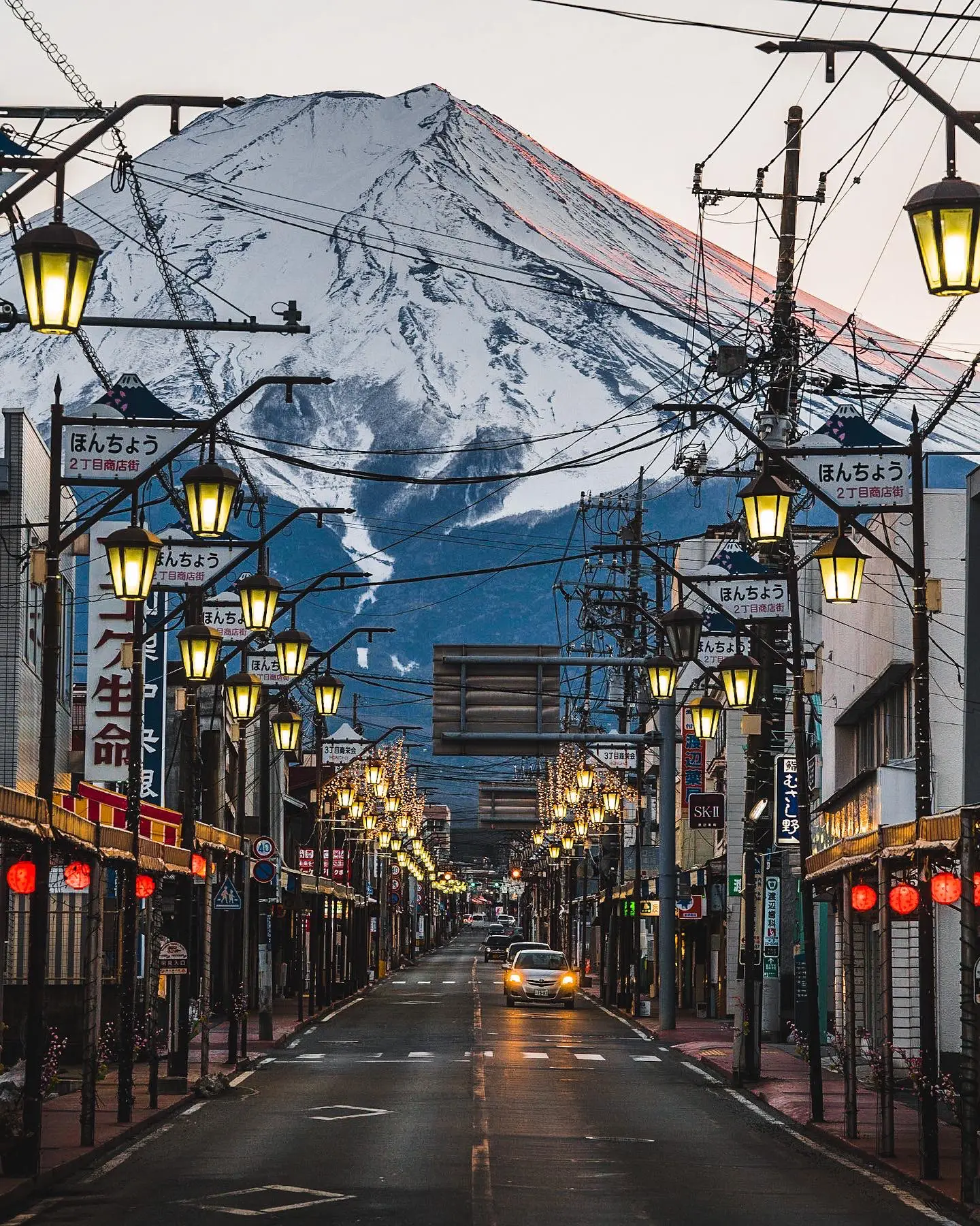 ol 正面 街撮り 山梨】富士吉田市の絶景 | ebi_timesが投稿したフォトブック | Lemon8