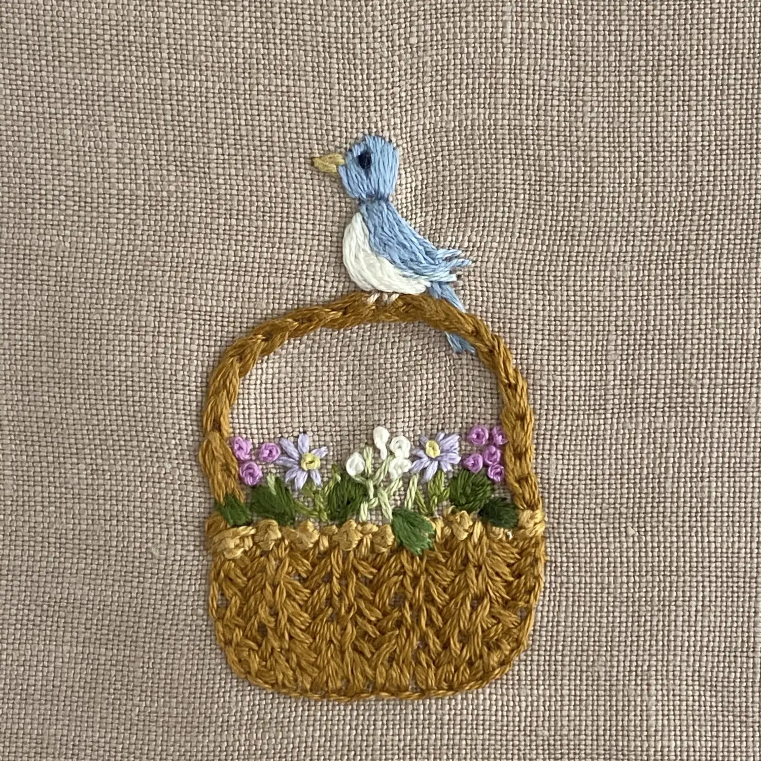 幸せの青い鳥刺繍 | Risa_broderieが投稿したフォトブック | Lemon8