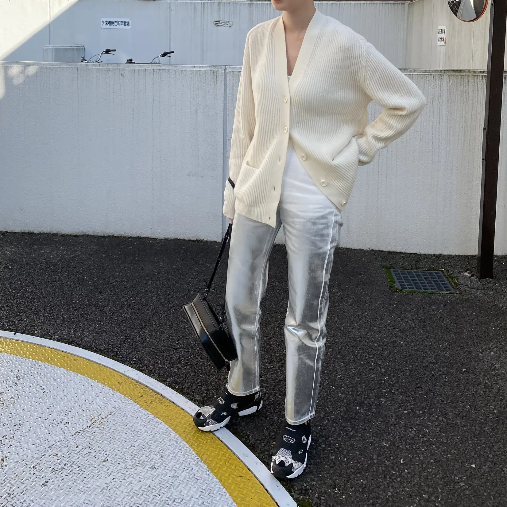 silver×white | Aya_fashionが投稿したフォトブック | Lemon8