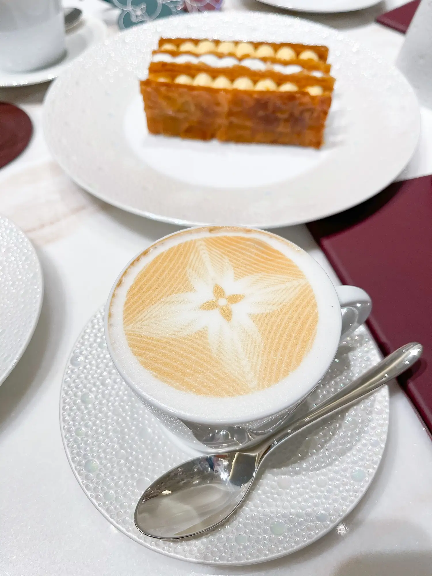 Louis Vuitton Cafe LE CAFE V, Gallery posted by Chihiro