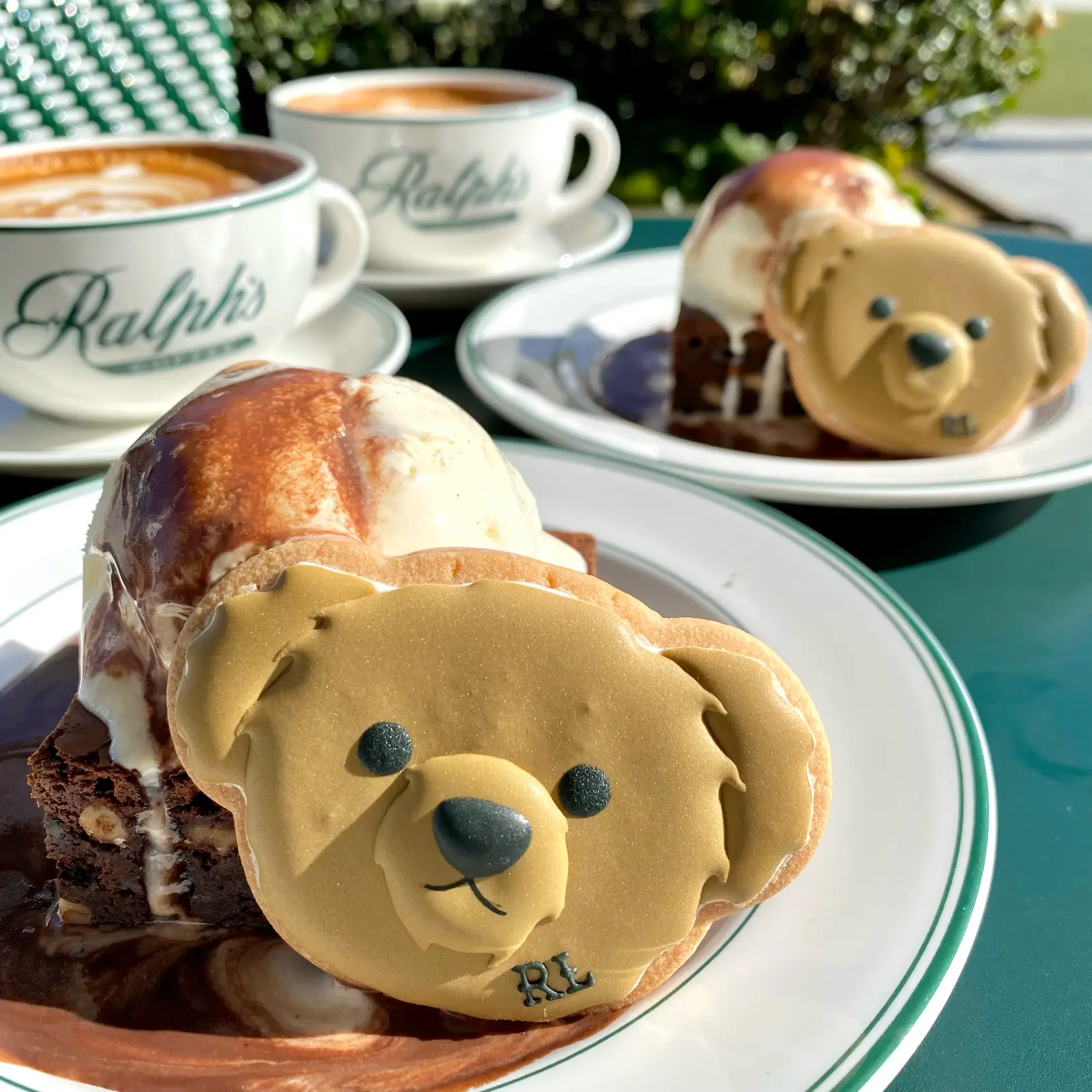 激かわ💕絶品チョコブラウニー🍫🐻✨ | がっち夫婦の飯テロが投稿した