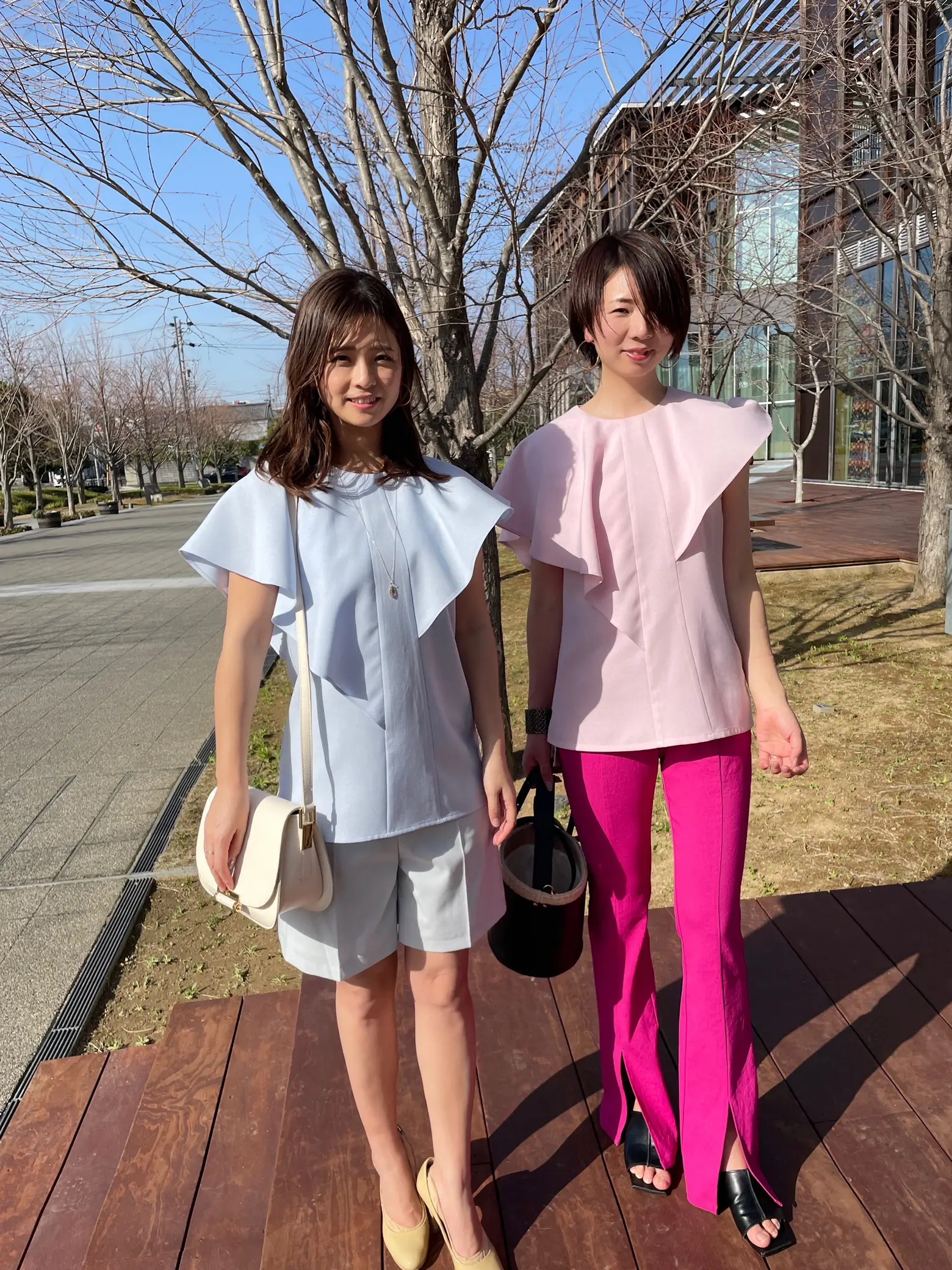 ラッフルドレープDRESS with チェーン &……☆ 多く