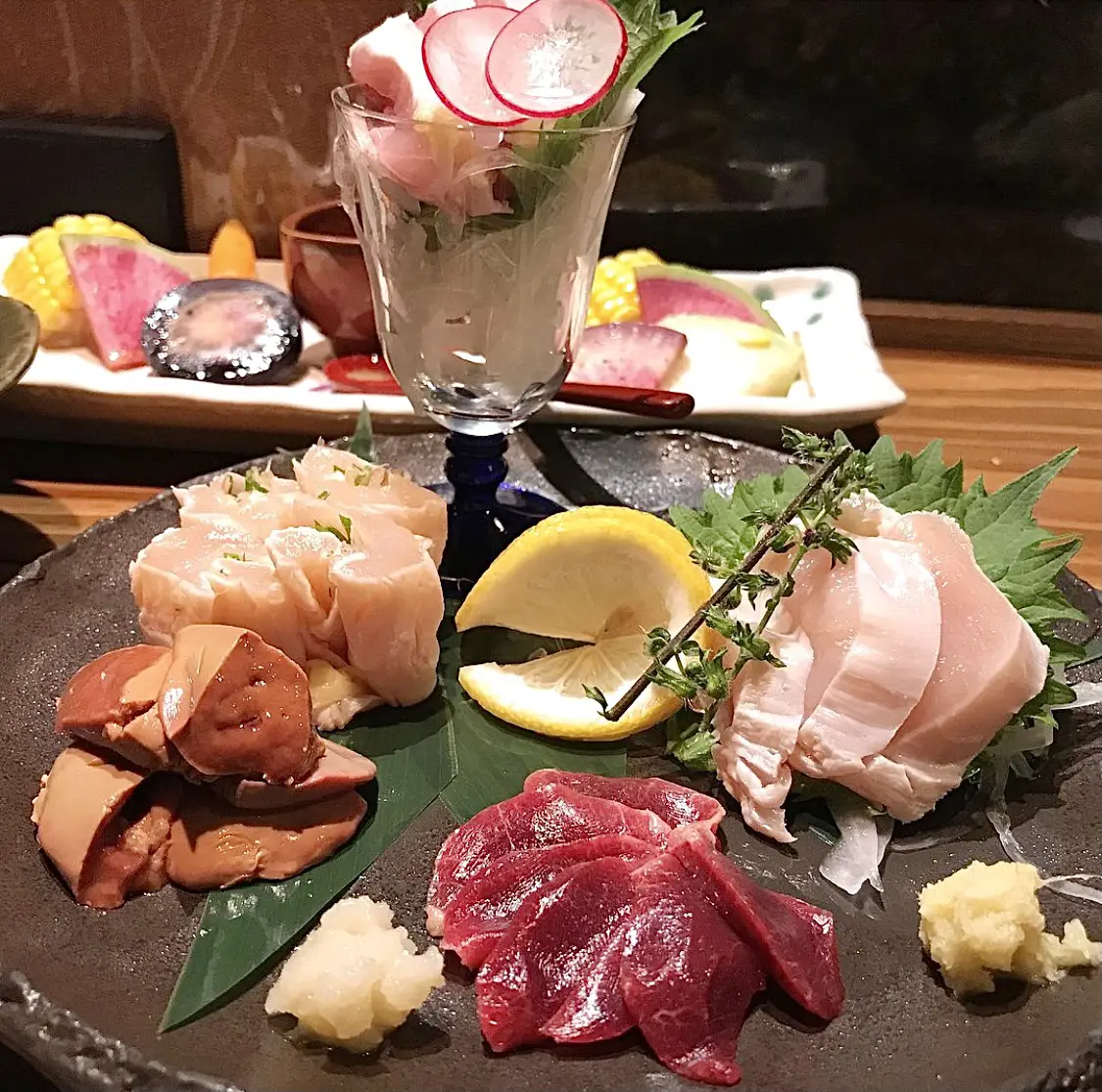 比内地鶏のお刺身🐥恵比寿『比内亭 』 | たべめぐみが投稿したフォトブック | Lemon8