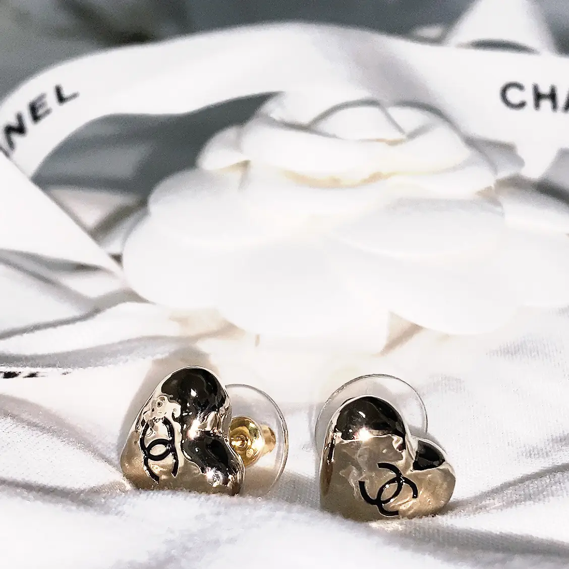 Chanel 22C large gold metal chain hoop earrings