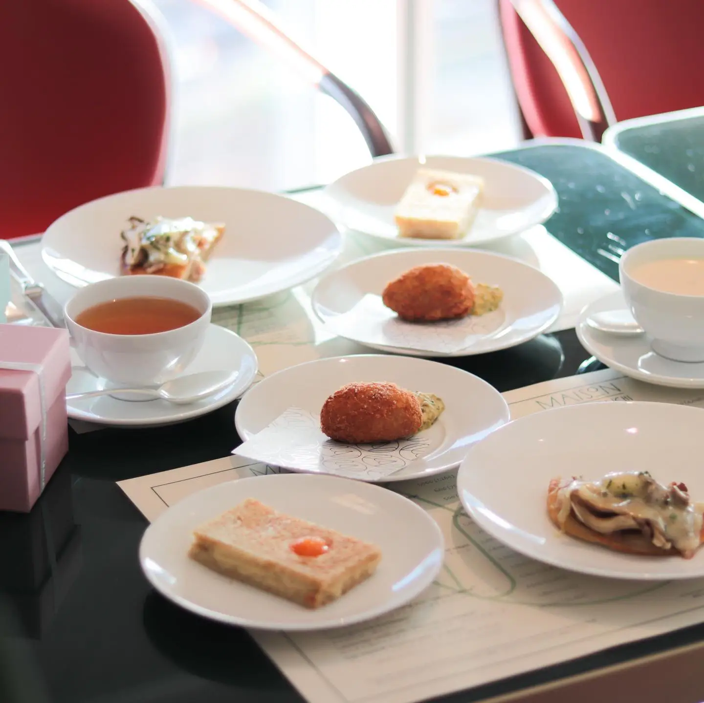 フォーシーズンズマグカップとお皿4枚組セット めいり