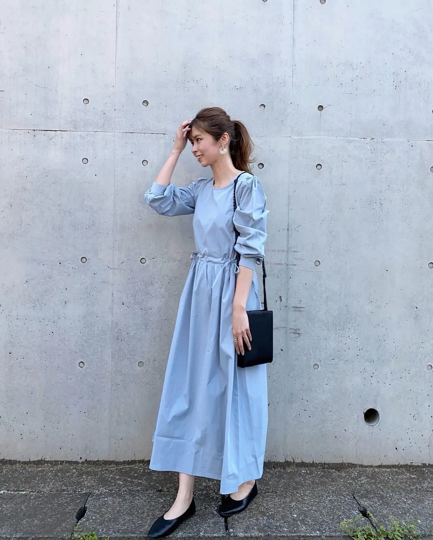 SALE✨オールシーズン✨ベージュ✖️くすみブルーお花の
