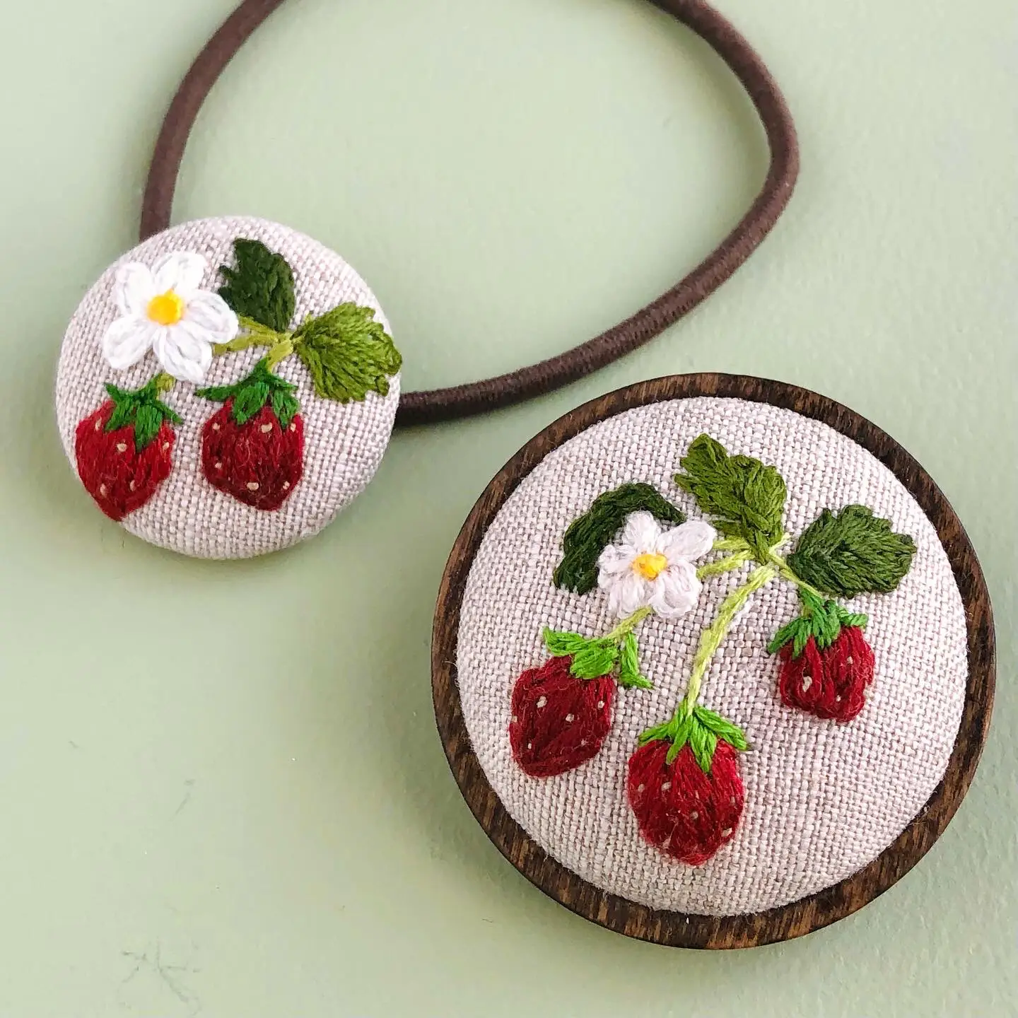 いちごの刺繍♪ 今が食べごろ！ | Risa_broderieが投稿したフォト