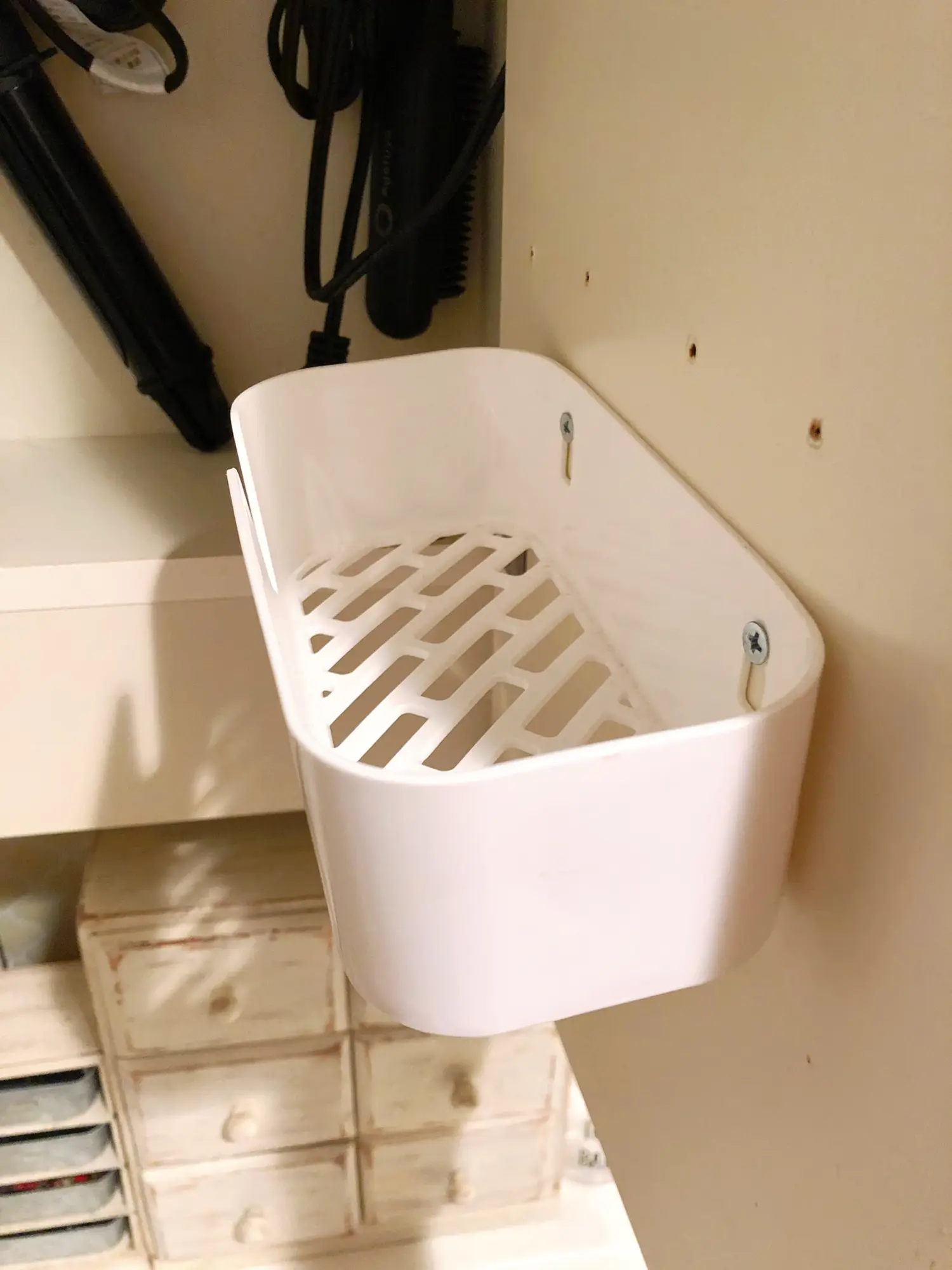 TISKEN Corner basket with suction cup, white - IKEA