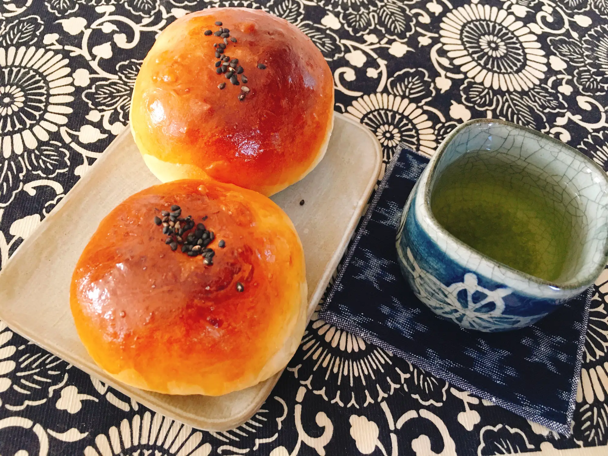 最近ハマってしまったパン作り🍞 初めはコネ不足なのか？ 重 | momokawanwanが投稿したフォトブック | Lemon8