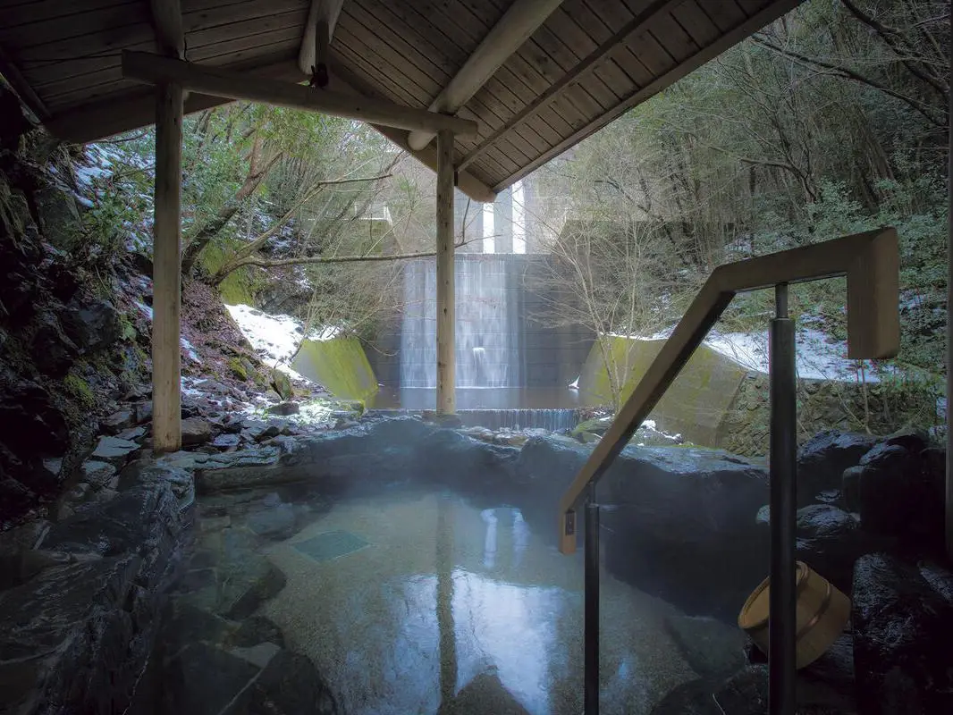 　露天風呂炉利ータ  