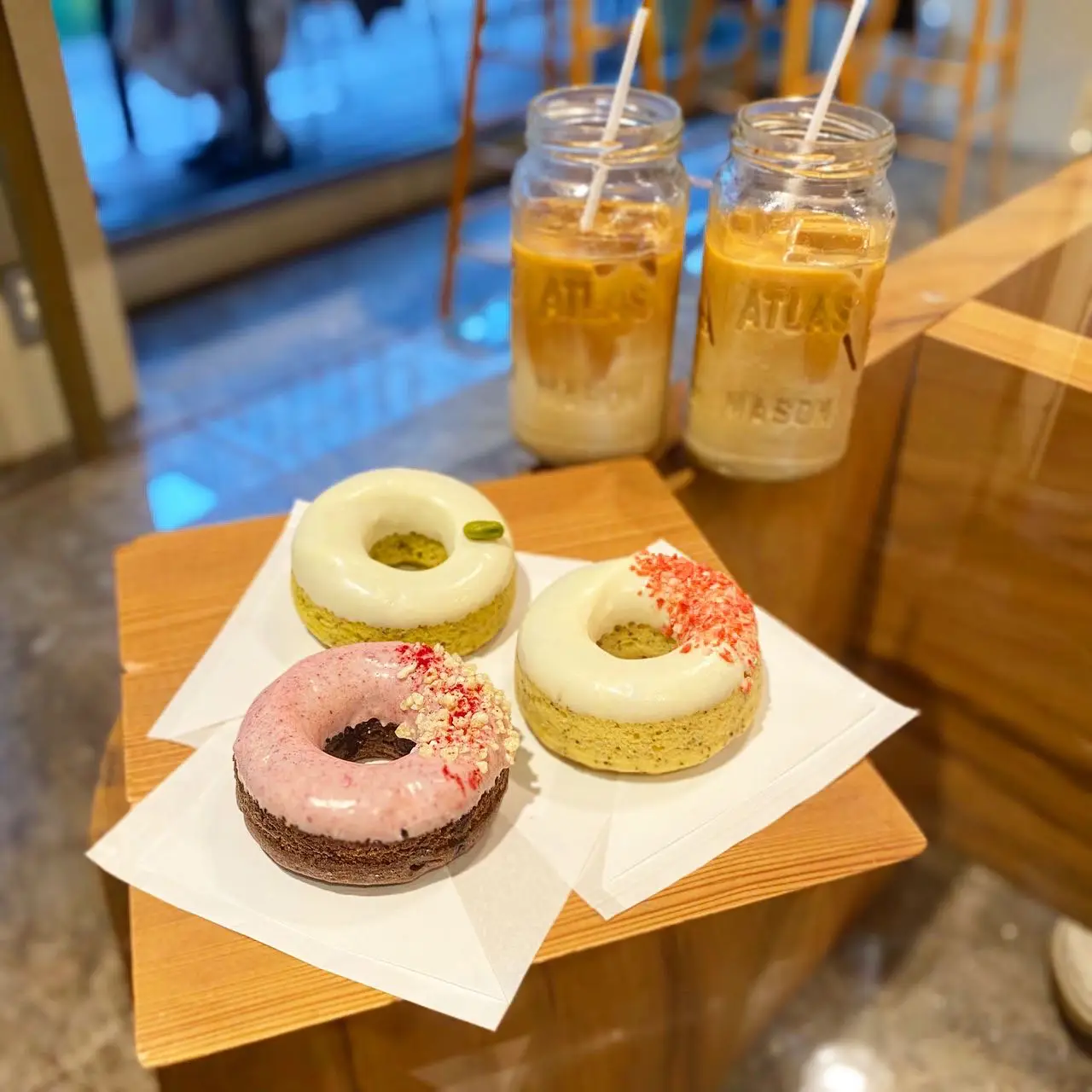 🍩永田町🍩上品で美味しすぎる揚げないドーナツ! 種類も沢山あって悩んじゃう✨ | ころころぐるめが投稿したフォトブック | Lemon8