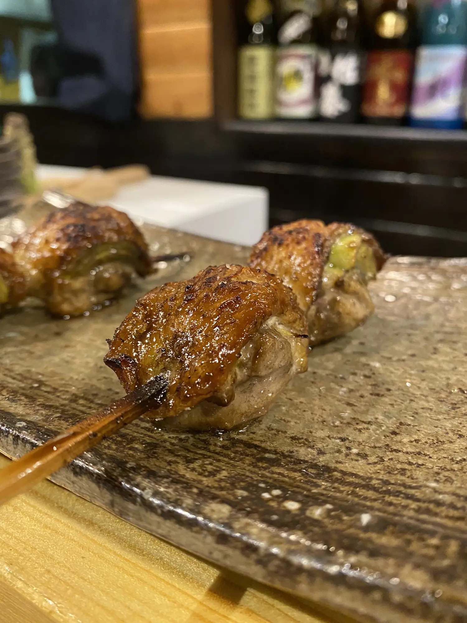 焼鳥の名店おみ乃 出身の店主が提供する栄光へ向けた渾身の焼鳥 | え