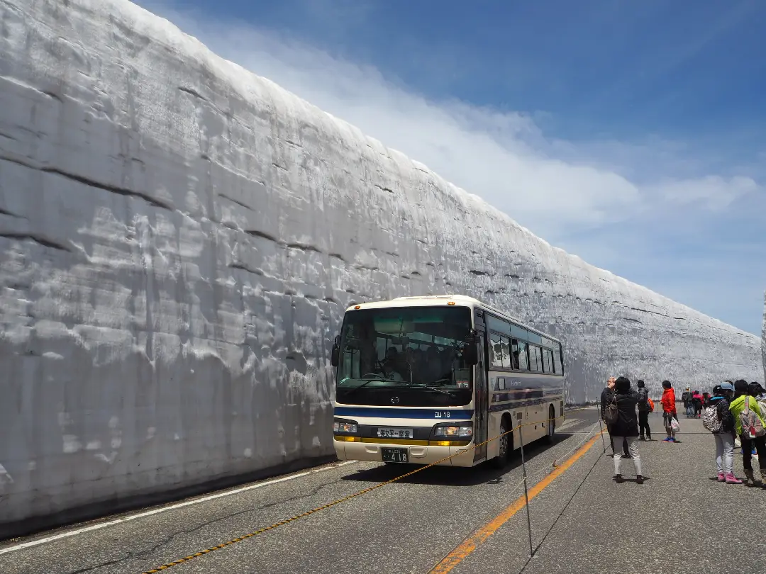 富山】立山黒部アルペンルート 立山駅↔️黒部ダム | えいち3220が投稿したフォトブック | Lemon8