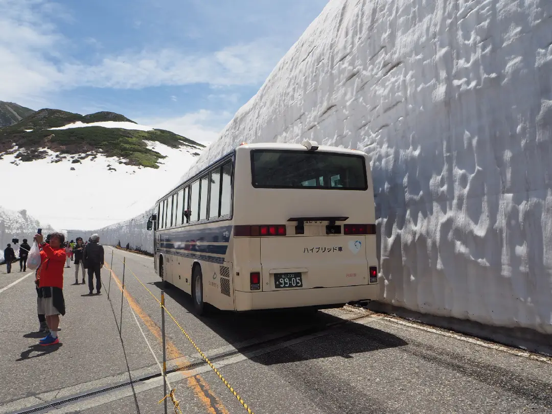 富山】立山黒部アルペンルート 立山駅↔️黒部ダム | えいち3220が投稿したフォトブック | Lemon8