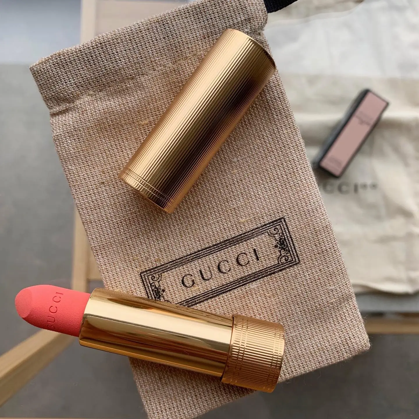 ついに日本上陸✈️GUCCI beautyのオンライン限定色リップを購入しま