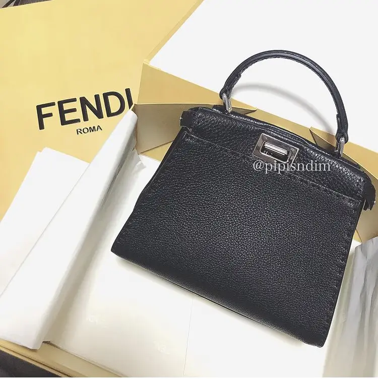 FENDIのピーカブー | pipisndimが投稿したフォトブック | Lemon8