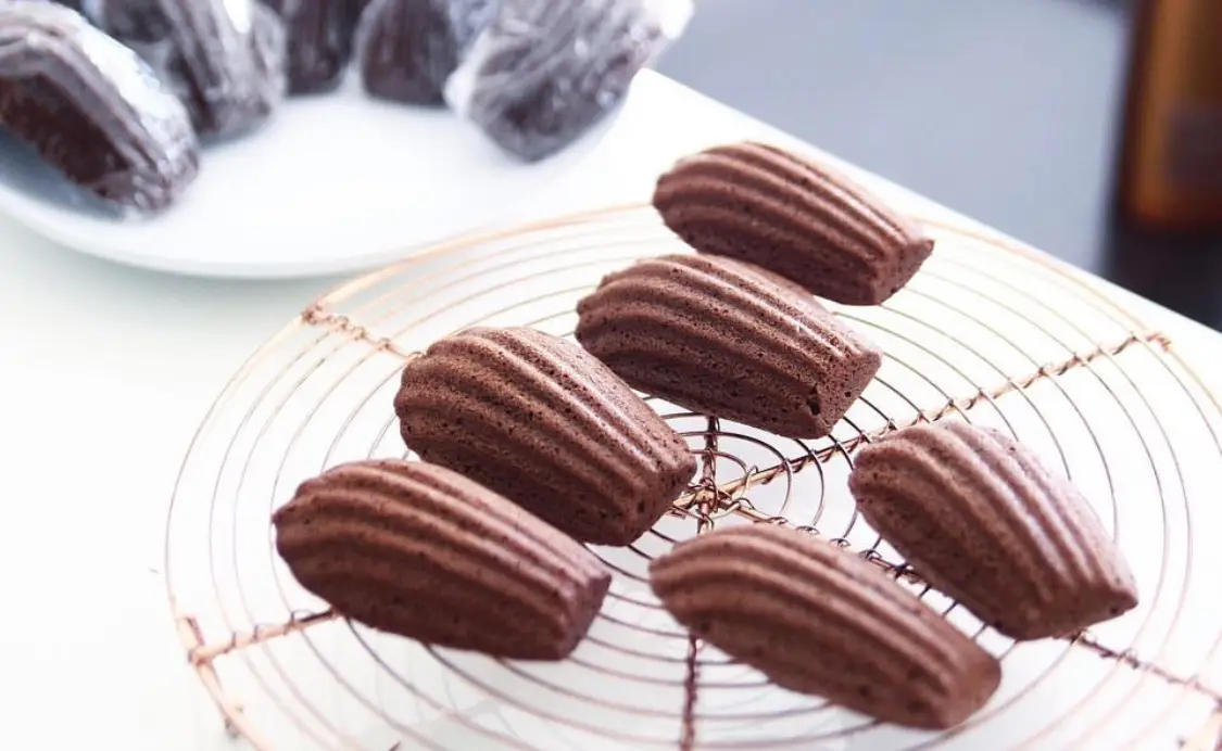 MELTED BUTTER チョコレートフラワーボンネット CHOCOLATE FLOWER BONNET – melted butter