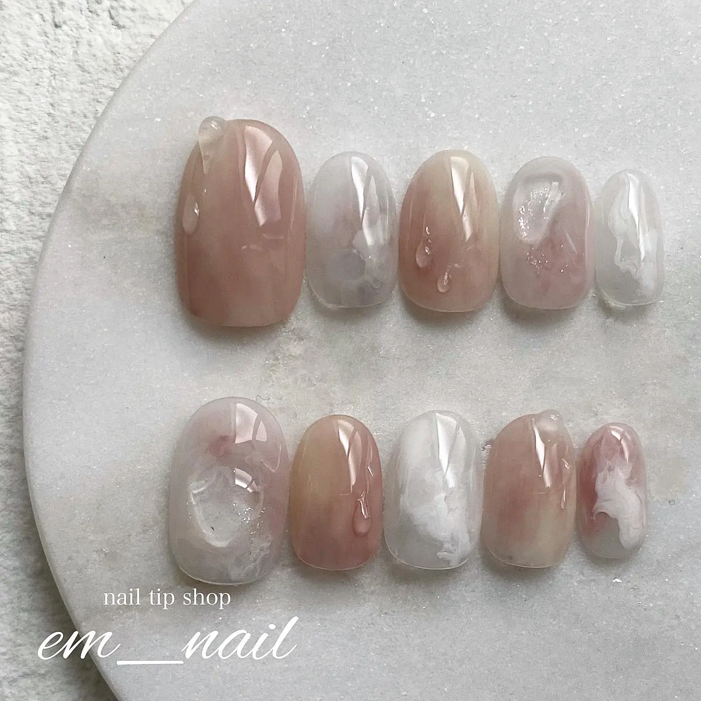 桃ネイル】ちゅるんピンクネイル【ネイルチップ販売】 | em_nailが投稿