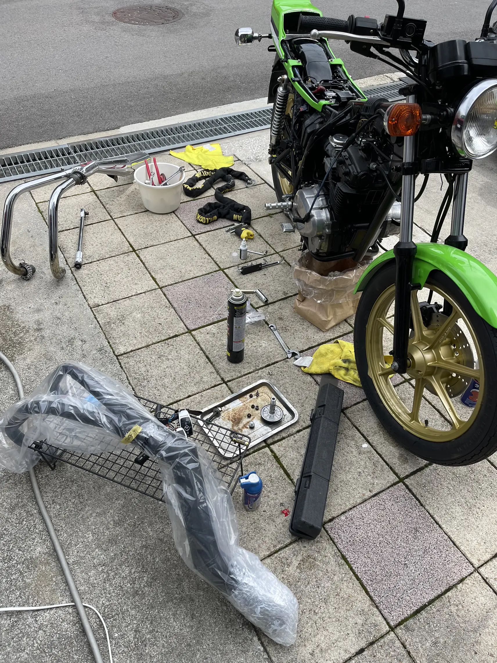 Z250FT マッハ？不明タンク 有難い