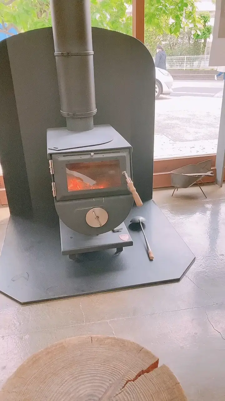 特価処分 ヒノキ 杉 乾燥済み 薪 大中割り ダンプ30台分 県内配送費