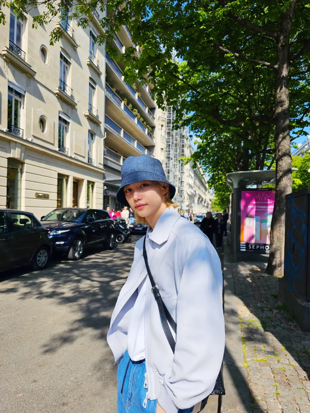 felix in paris 🤍 #felix #leef | zel🩵が投稿したフォトブック | Lemon8