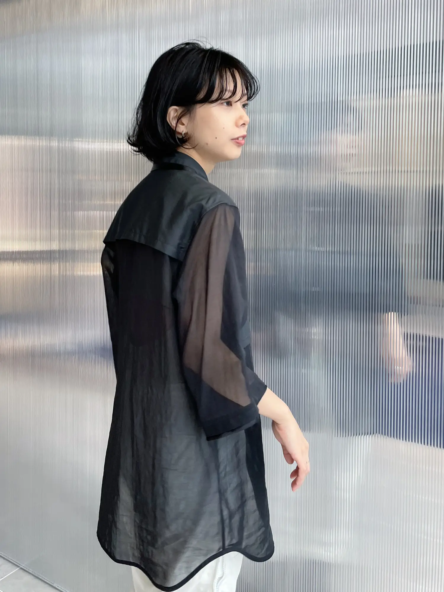 着てみると難易度高くない！大人シアーシャツ | SHIHOが投稿した