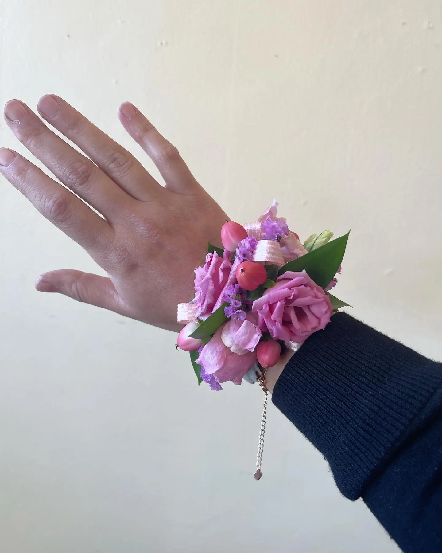 18 Chic and Stylish Wrist Corsage Ideas You Can't Miss! #weddings