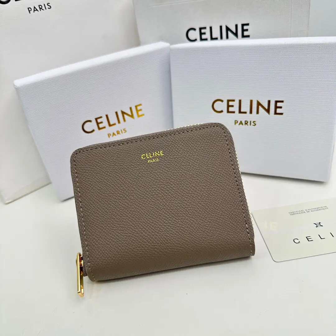 フォーナスミニ財布 セリーヌ CELINE | 高田 百合が投稿したフォト