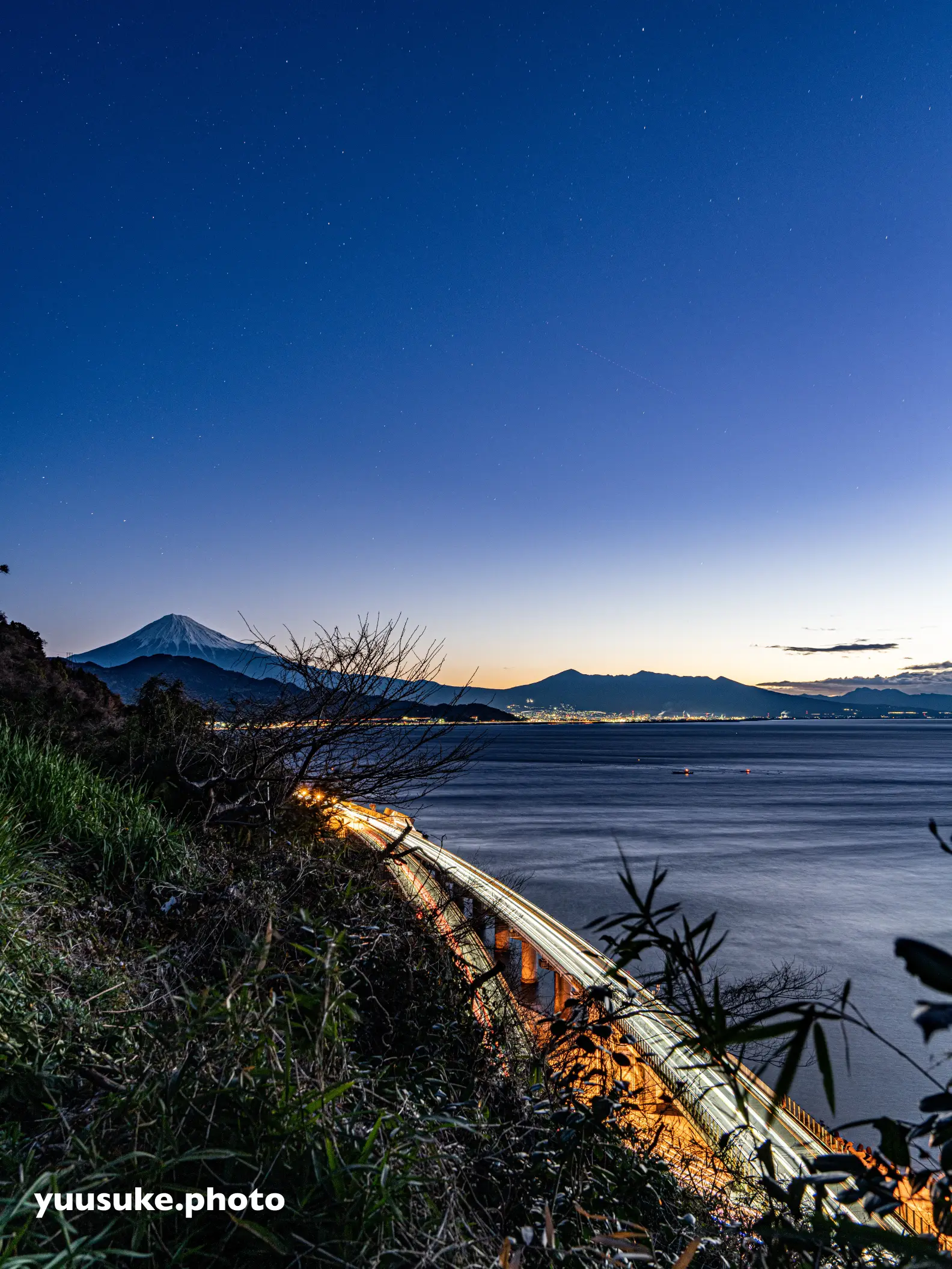 レーザービームと富士山が撮れる名所  薩埵峠(さった)富士山夜景の名所