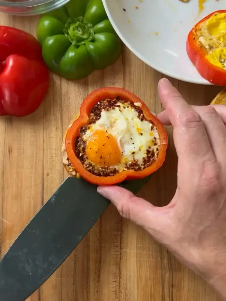 Hot pepper flakes (Gochugaru)  Stuffed peppers, Stuffed hot