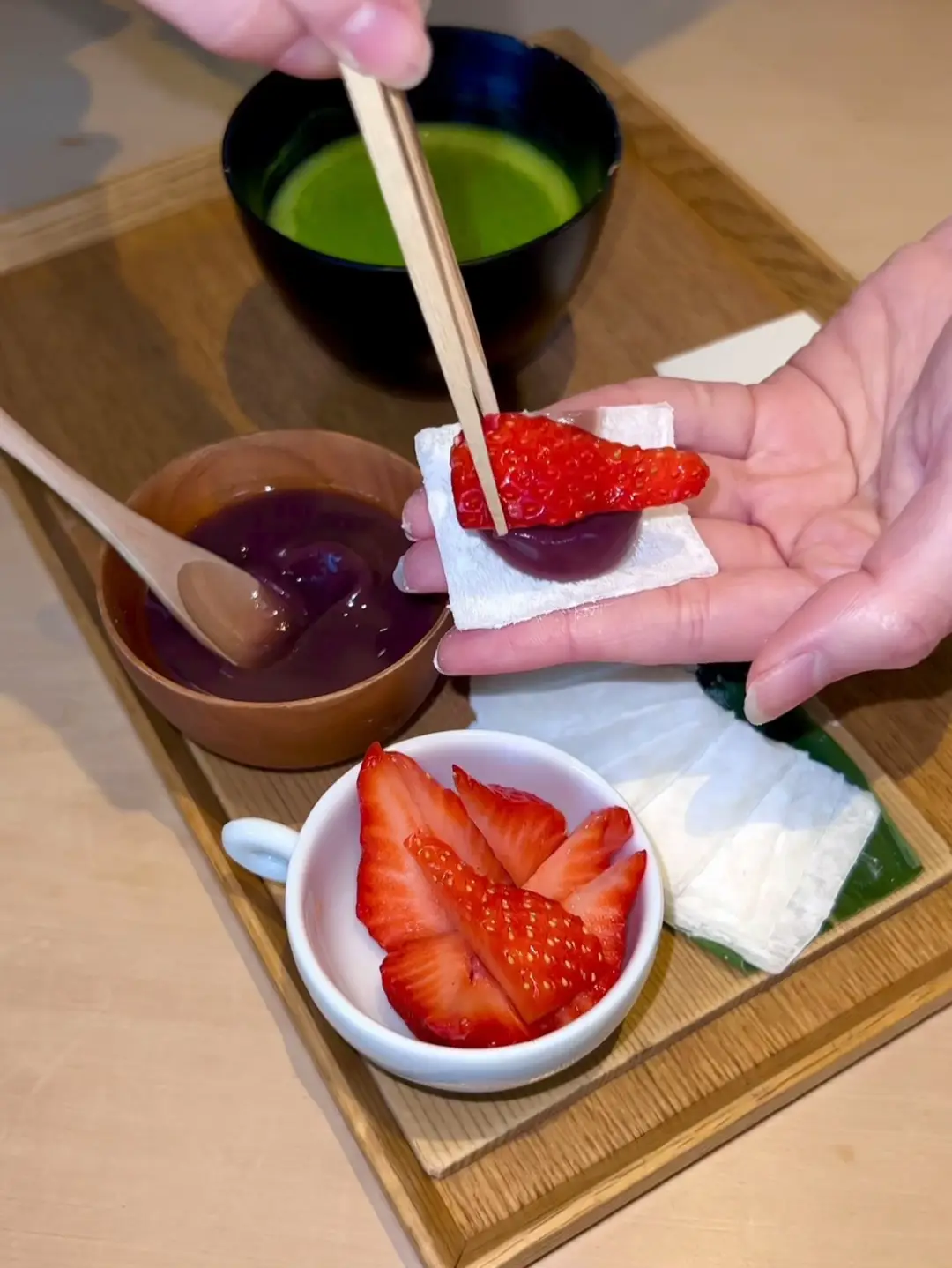 135 フルーツパイ お菓子チャーム 重い