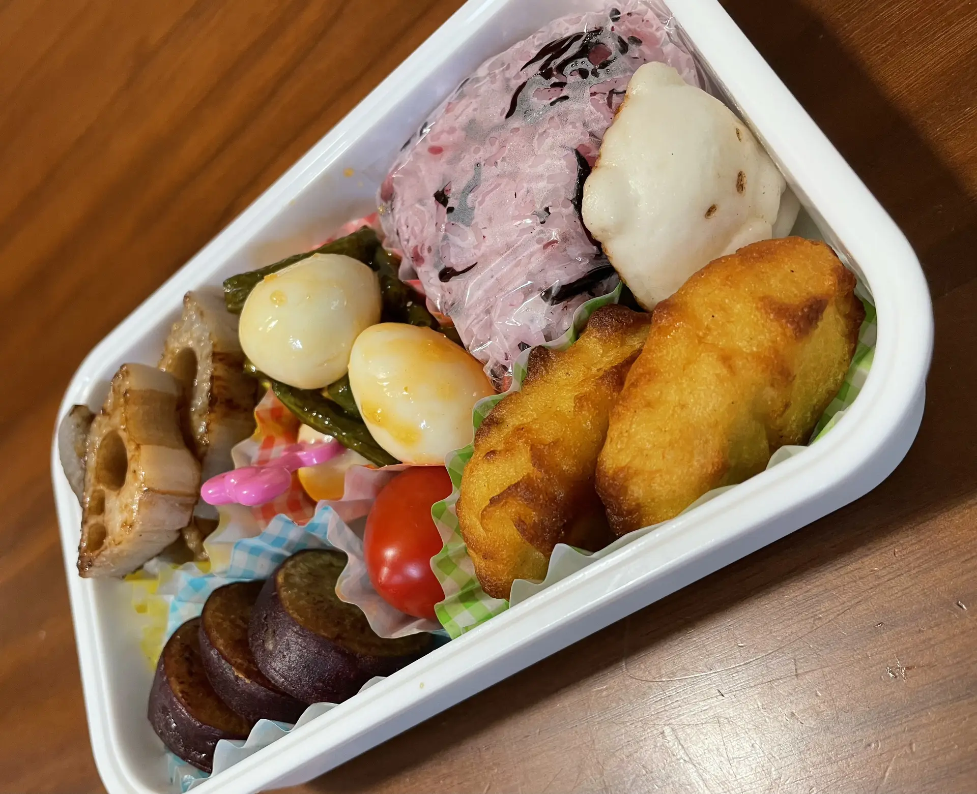 食べやすさ重視、偏食小1娘のお弁当日記🍱＋我が家の庭 | april in