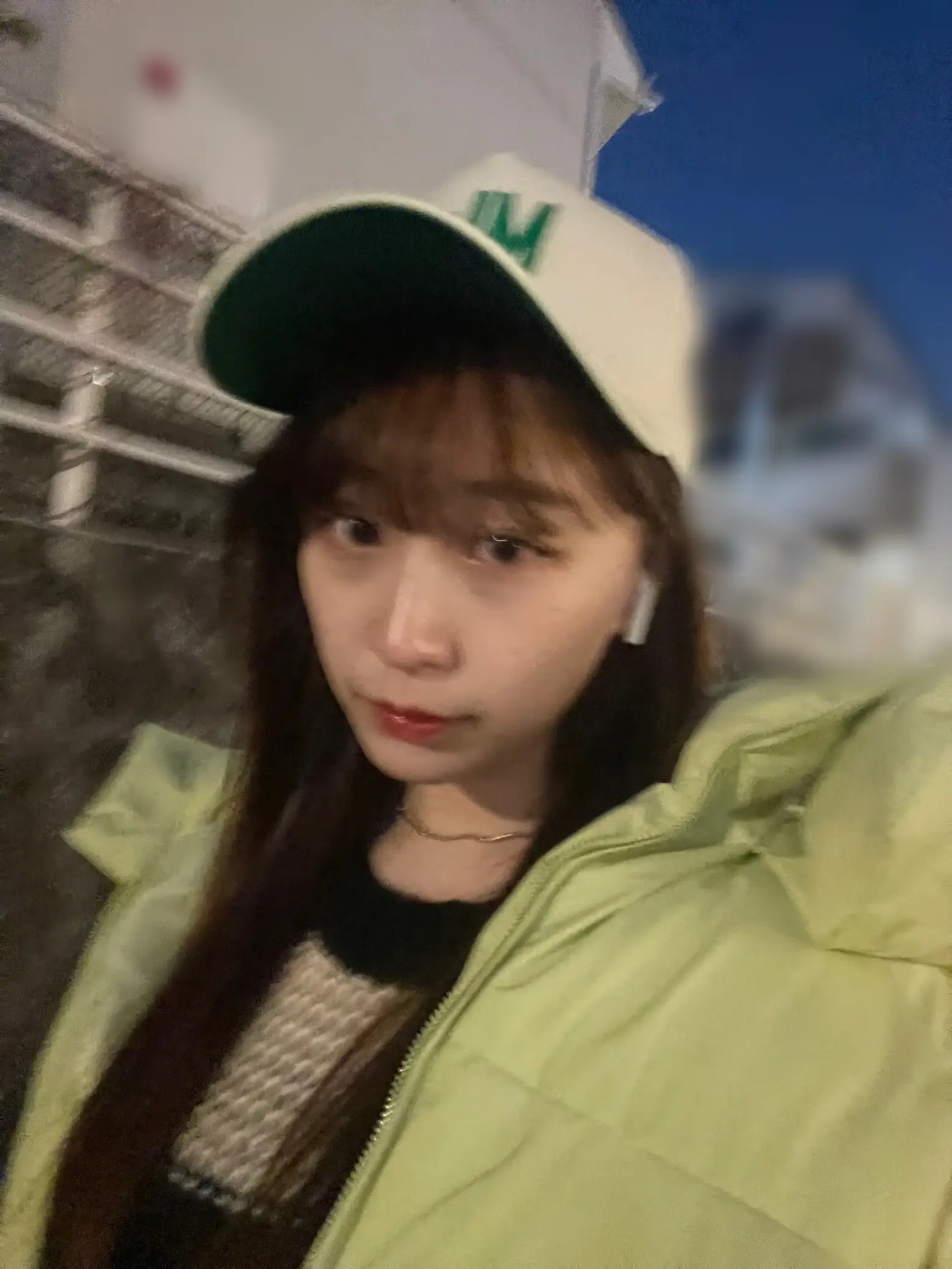 NEWERA】山本舞香さんコラボキャップゲットした🧢 | 八束くるみが投稿